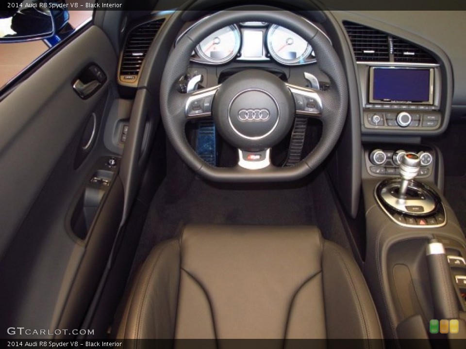 Black Interior Dashboard for the 2014 Audi R8 Spyder V8 #89800235