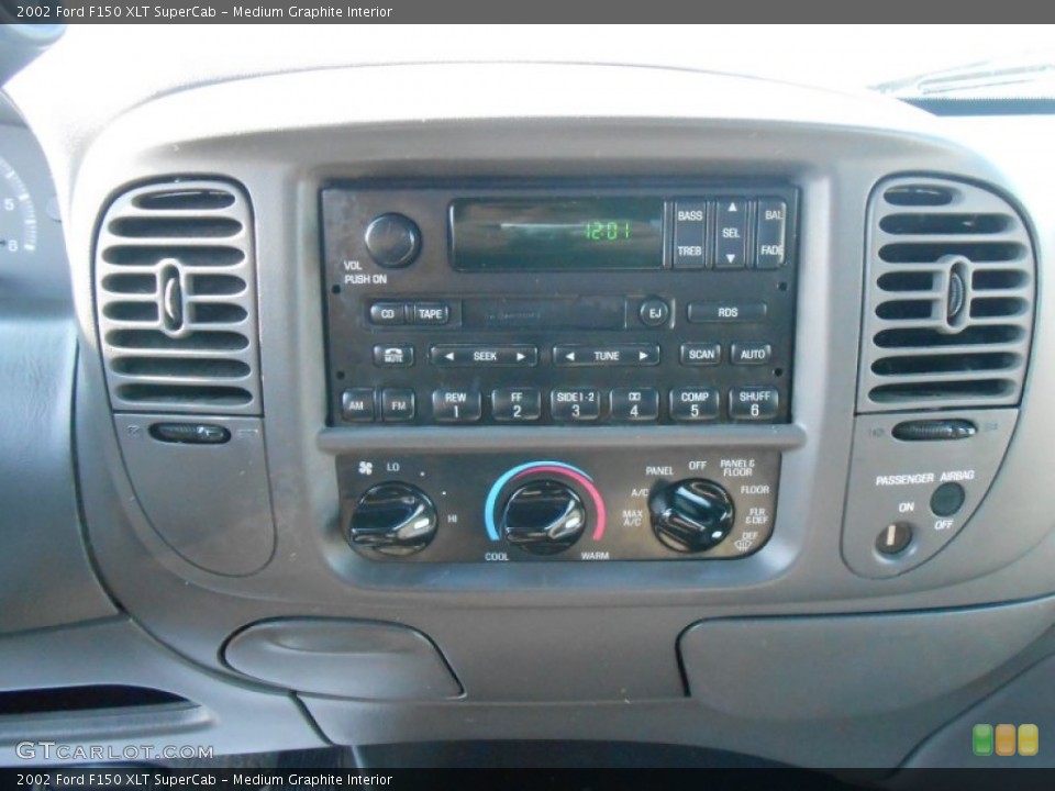 Medium Graphite Interior Controls for the 2002 Ford F150 XLT SuperCab #89835020