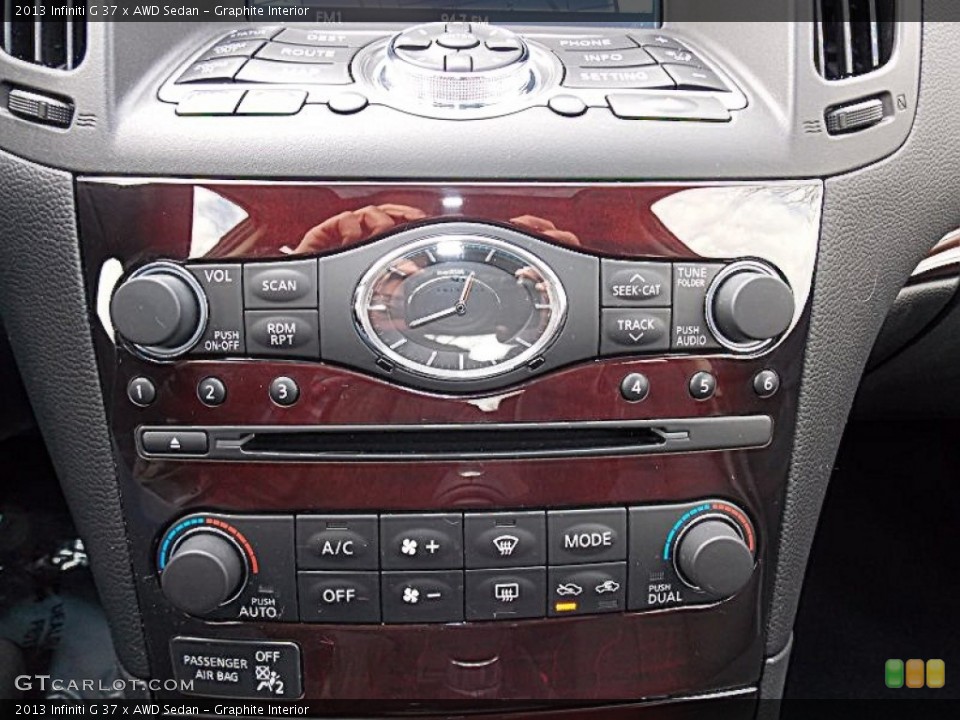 Graphite Interior Controls for the 2013 Infiniti G 37 x AWD Sedan #89841527