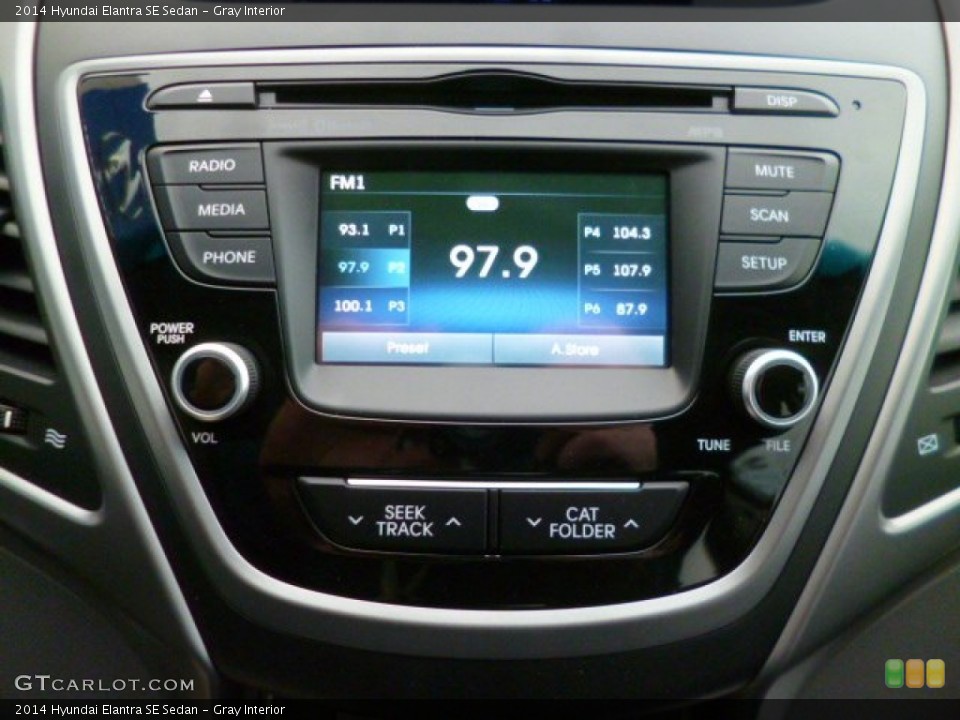 Gray Interior Controls for the 2014 Hyundai Elantra SE Sedan #89866171