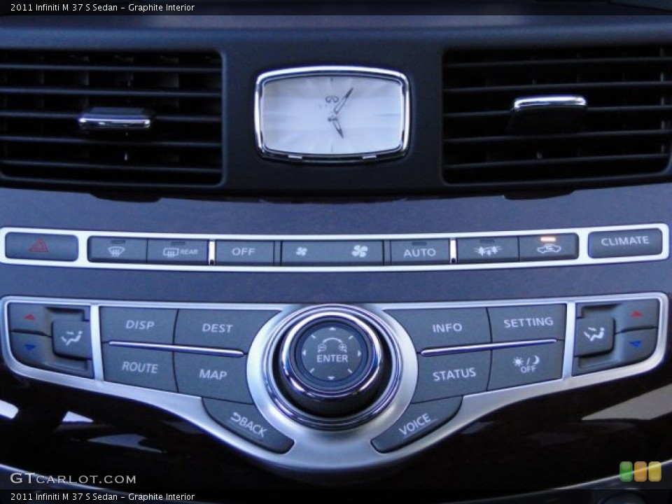 Graphite Interior Controls for the 2011 Infiniti M 37 S Sedan #89874733