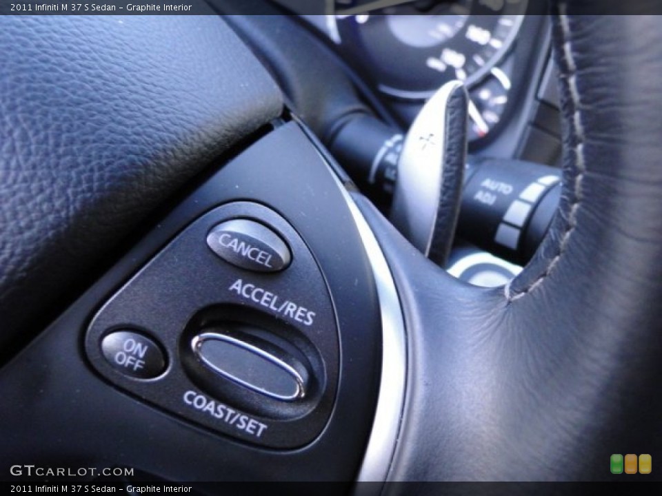 Graphite Interior Controls for the 2011 Infiniti M 37 S Sedan #89874973