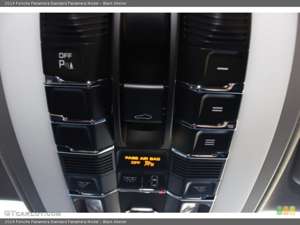 Black Interior Controls for the 2014 Porsche Panamera  #89886610