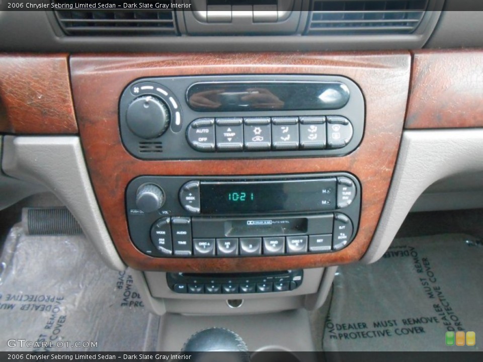Dark Slate Gray Interior Controls for the 2006 Chrysler Sebring Limited Sedan #89897473