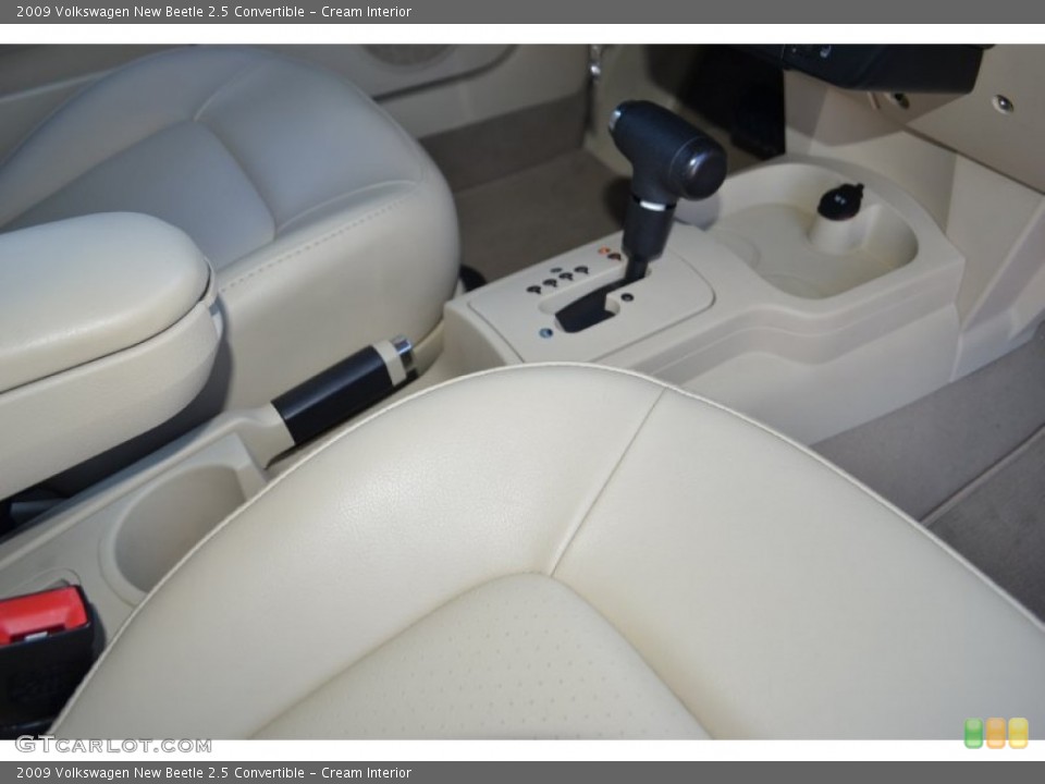 Cream Interior Transmission for the 2009 Volkswagen New Beetle 2.5 Convertible #89945286