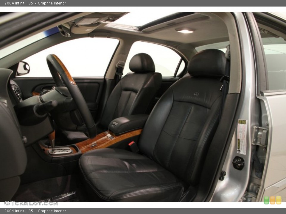 Graphite Interior Photo for the 2004 Infiniti I 35 #89945628