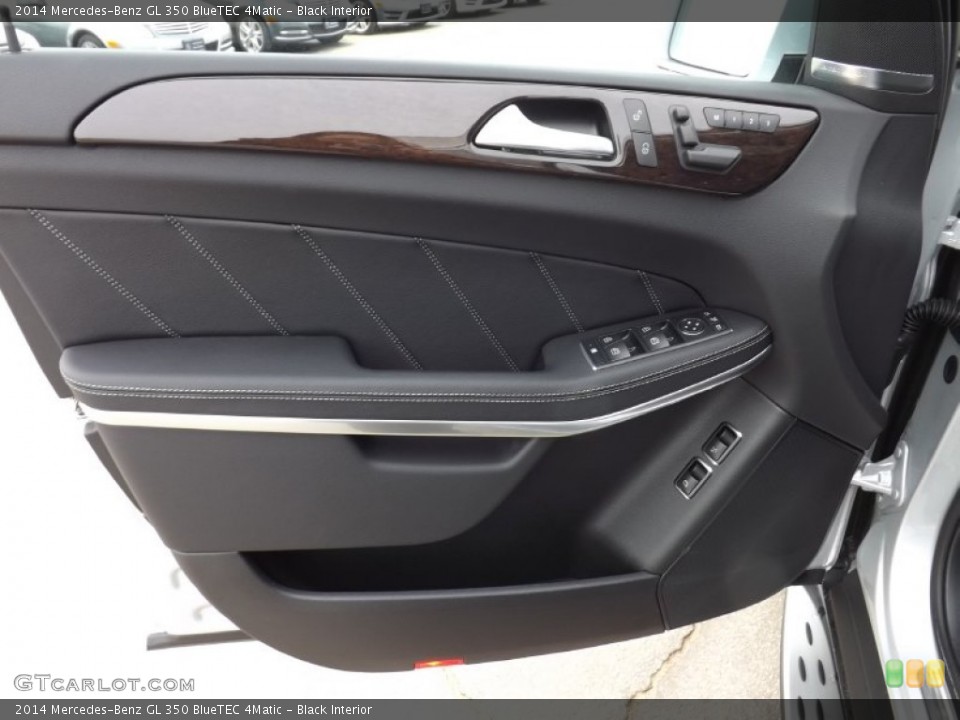 Black Interior Door Panel for the 2014 Mercedes-Benz GL 350 BlueTEC 4Matic #89946204