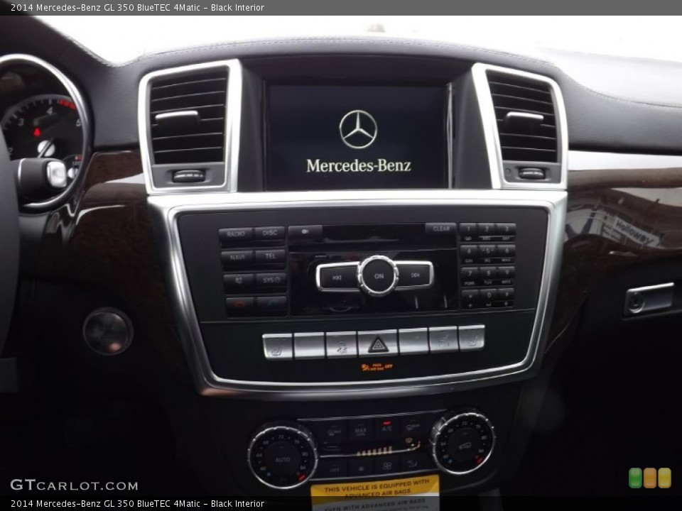 Black Interior Controls for the 2014 Mercedes-Benz GL 350 BlueTEC 4Matic #89946210