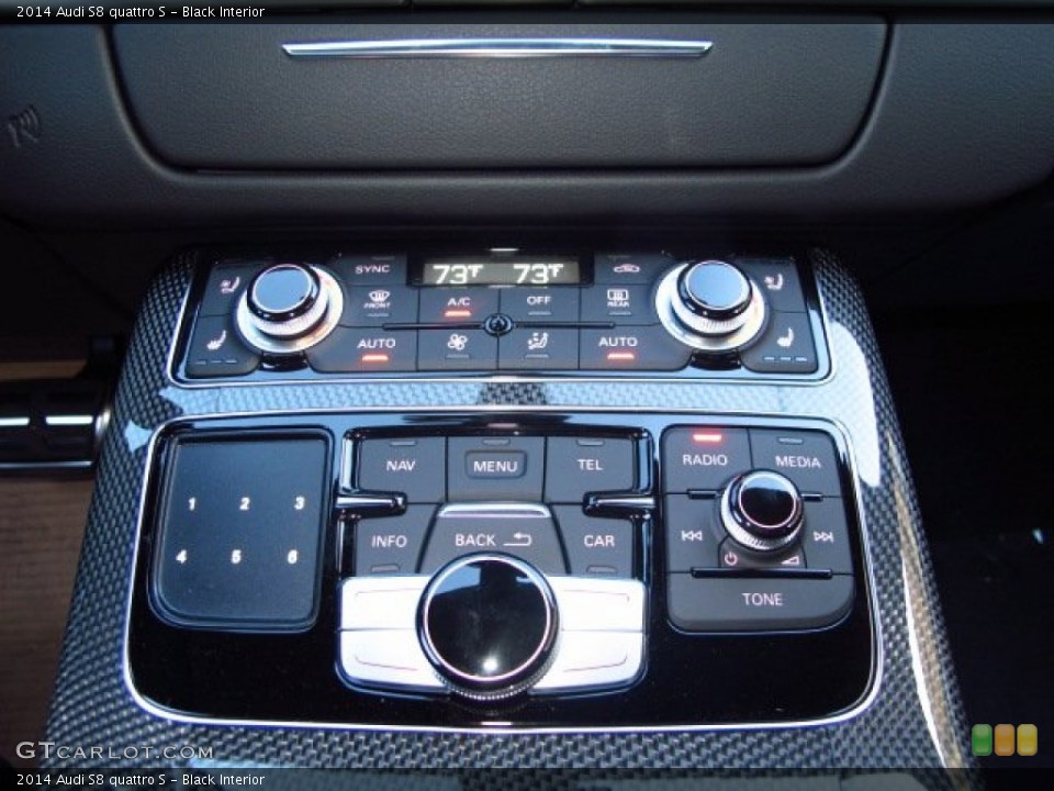 Black Interior Controls for the 2014 Audi S8 quattro S #89955257