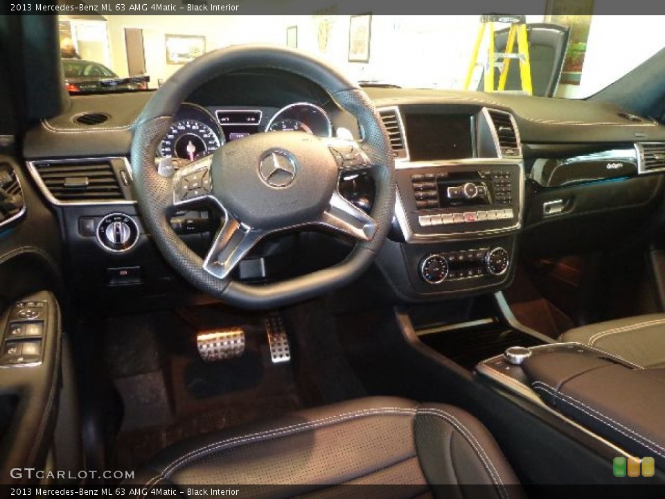 Black 2013 Mercedes-Benz ML Interiors