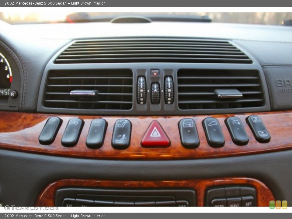 Light Brown Interior Controls for the 2002 Mercedes-Benz S 600 Sedan #90010988