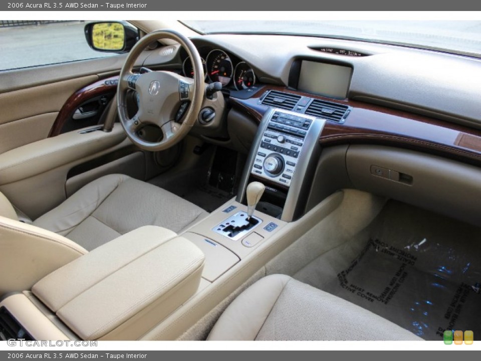 Taupe Interior Dashboard for the 2006 Acura RL 3.5 AWD Sedan #90033154