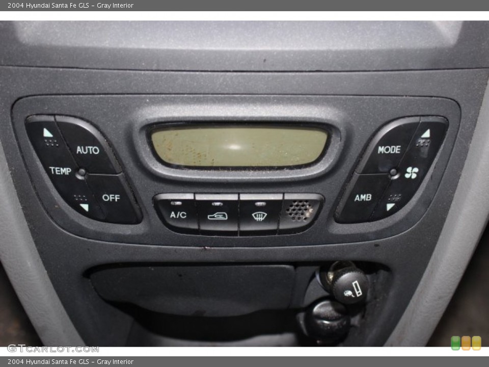 Gray Interior Controls for the 2004 Hyundai Santa Fe GLS #90068790