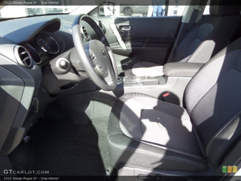 Gray Interior Photo for the 2013 Nissan Rogue SV #90074517