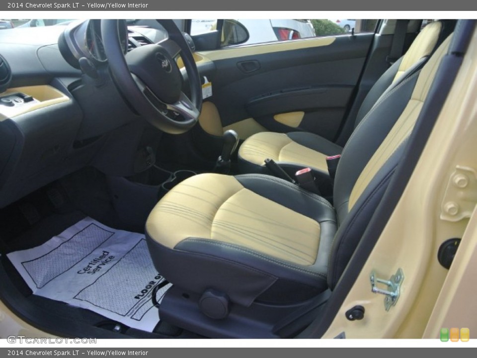 Yellow/Yellow Interior Photo for the 2014 Chevrolet Spark LT #90078765
