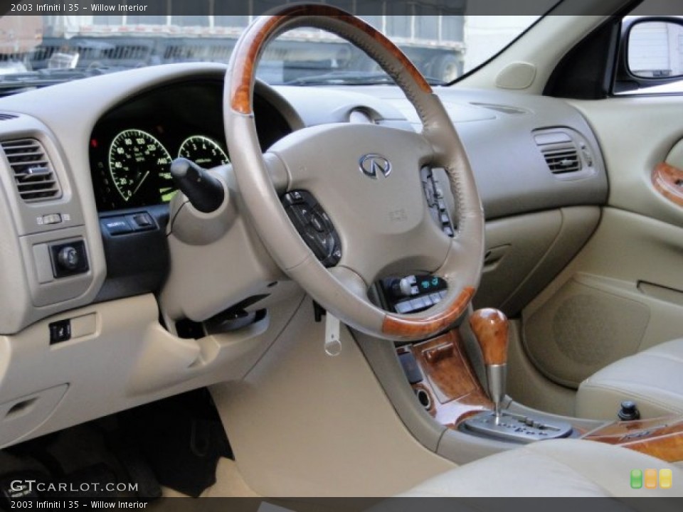 Willow Interior Dashboard for the 2003 Infiniti I 35 #90083043