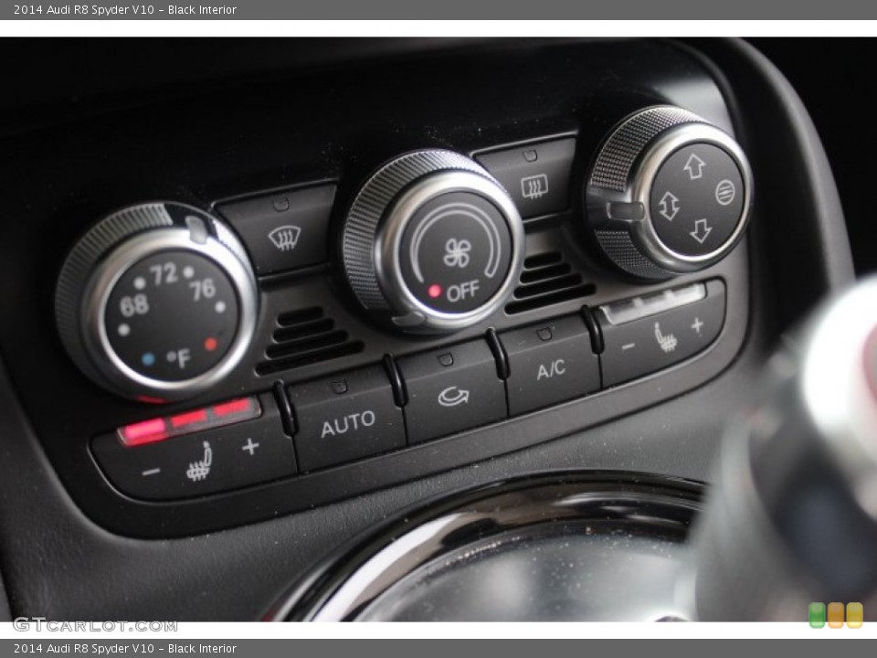 Black Interior Controls for the 2014 Audi R8 Spyder V10 #90088275