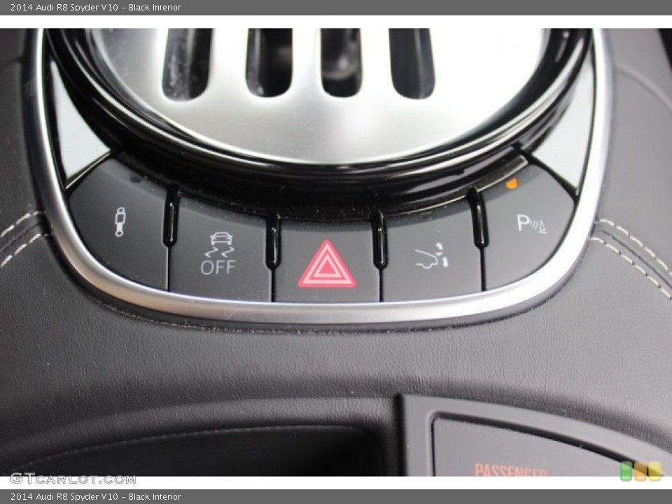 Black Interior Controls for the 2014 Audi R8 Spyder V10 #90088410