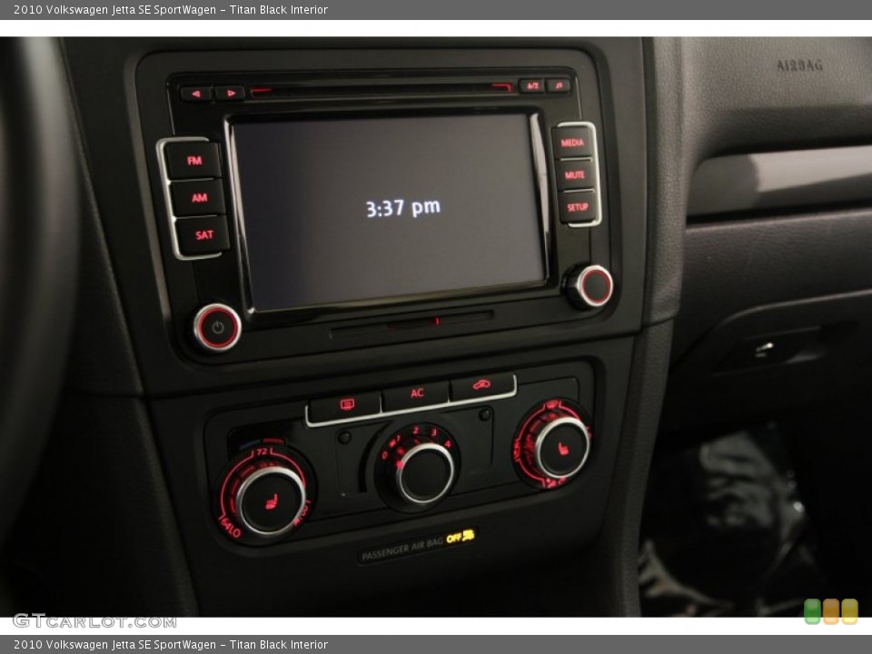 Titan Black Interior Controls for the 2010 Volkswagen Jetta SE SportWagen #90095931