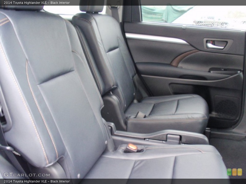 Black Interior Rear Seat for the 2014 Toyota Highlander XLE #90099765