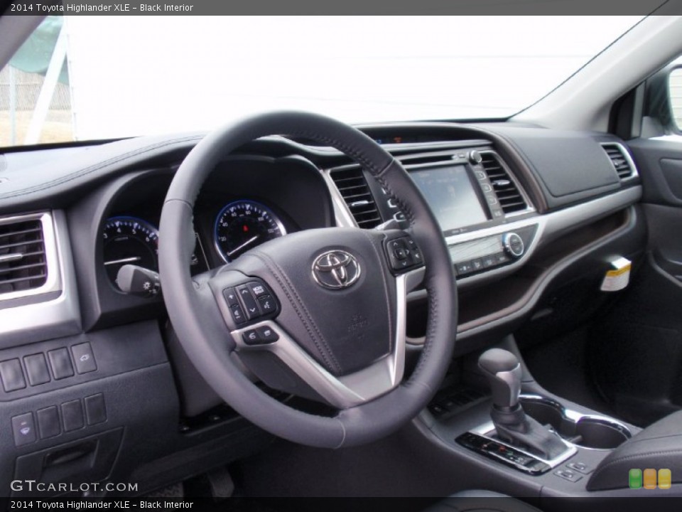 Black Interior Dashboard for the 2014 Toyota Highlander XLE #90099819