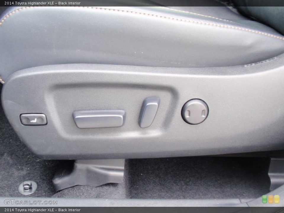 Black Interior Controls for the 2014 Toyota Highlander XLE #90099831