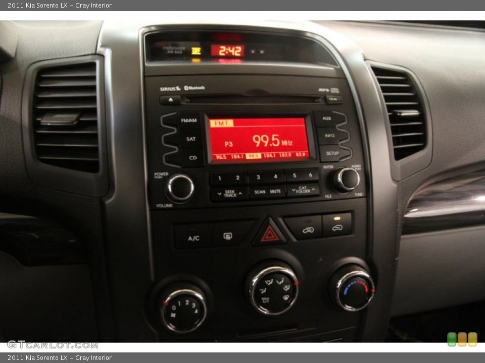 Gray Interior Controls for the 2011 Kia Sorento LX #90122100