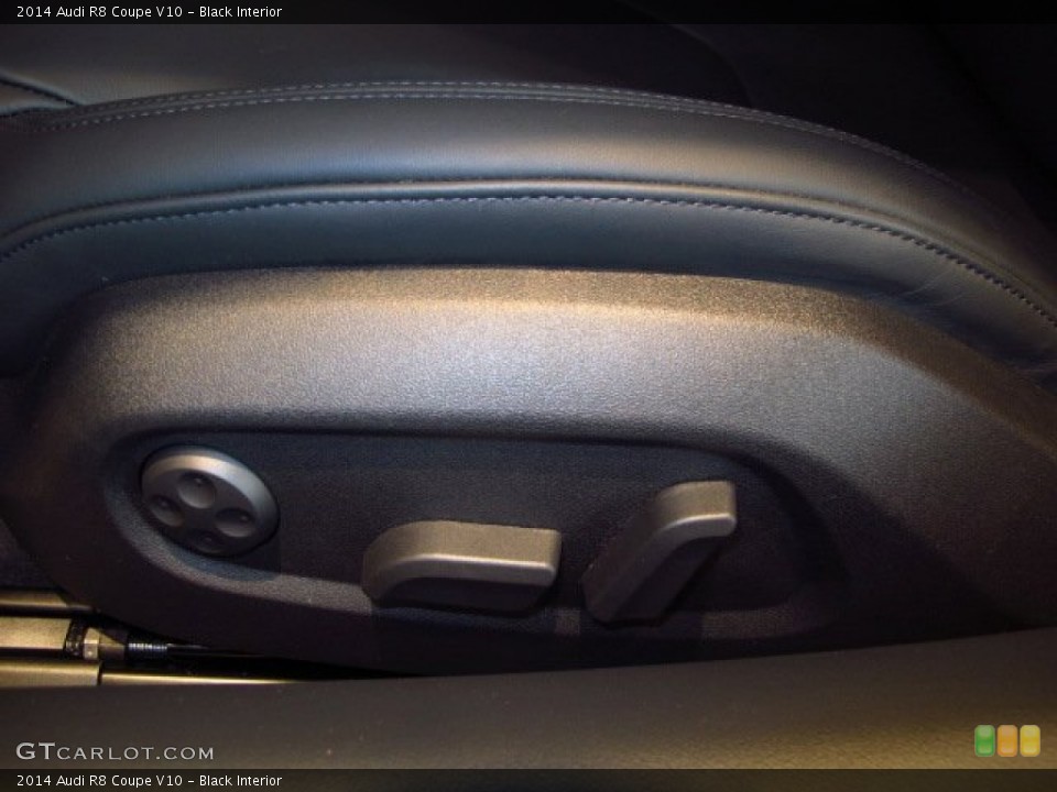 Black Interior Controls for the 2014 Audi R8 Coupe V10 #90127441