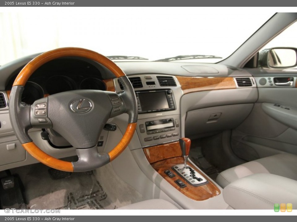Ash Gray Interior Photo for the 2005 Lexus ES 330 #90131806