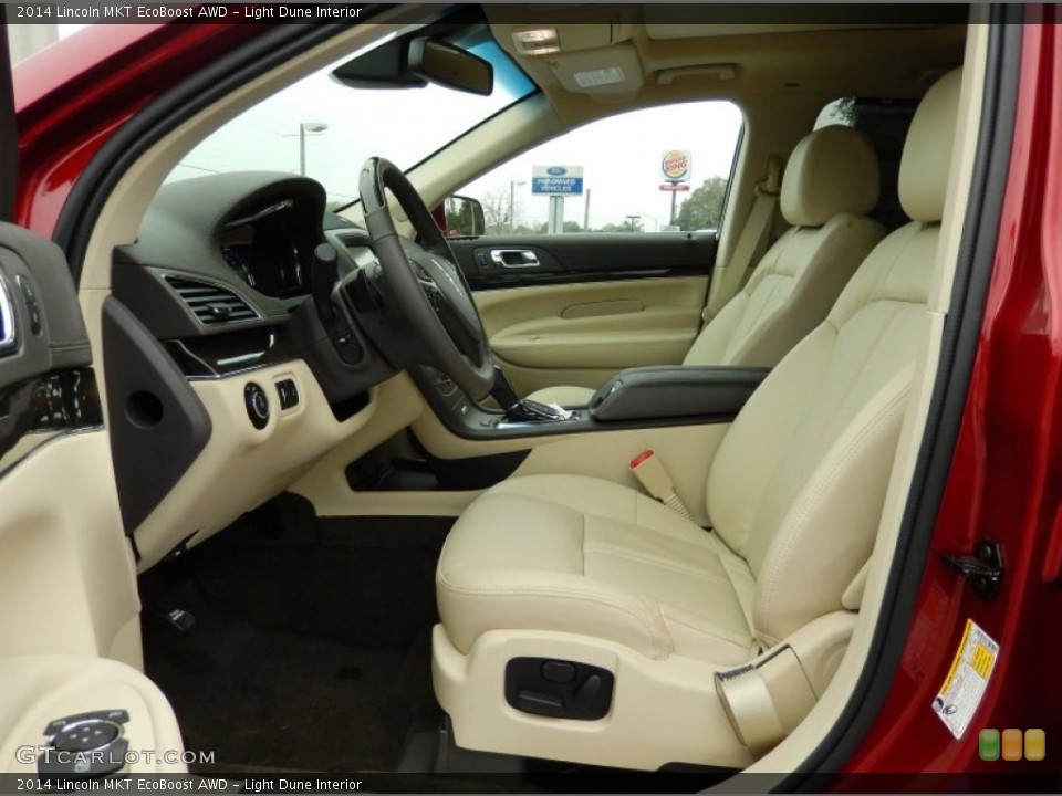 Light Dune Interior Photo for the 2014 Lincoln MKT EcoBoost AWD #90190115