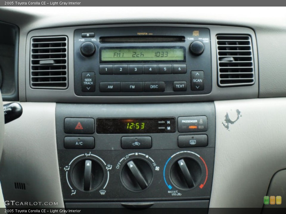 Light Gray Interior Controls for the 2005 Toyota Corolla CE #90195761