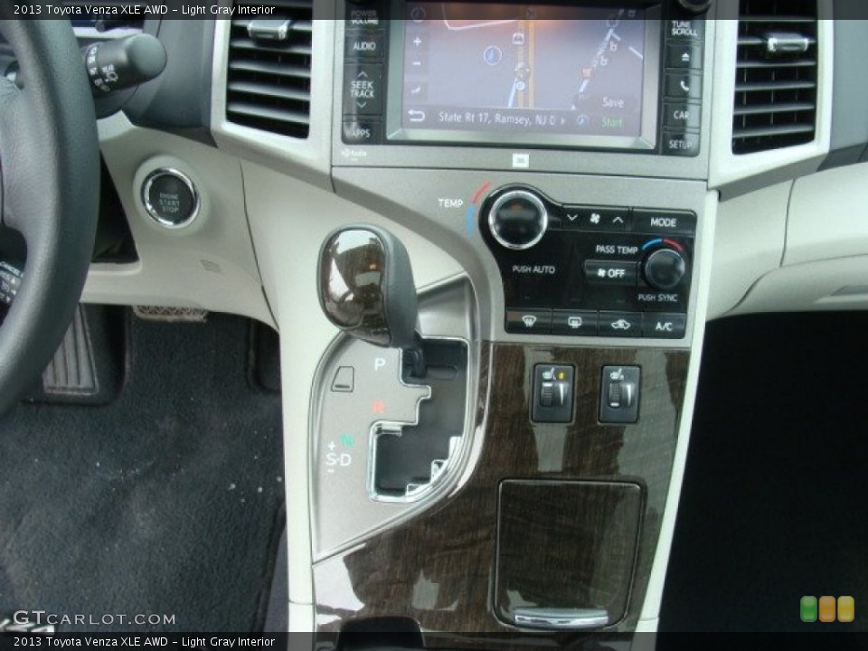 Light Gray Interior Transmission for the 2013 Toyota Venza XLE AWD #90209261