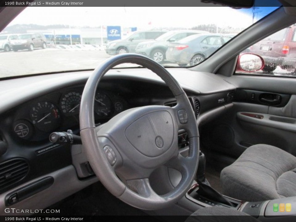 Medium Gray Interior Steering Wheel for the 1998 Buick Regal LS #90218711
