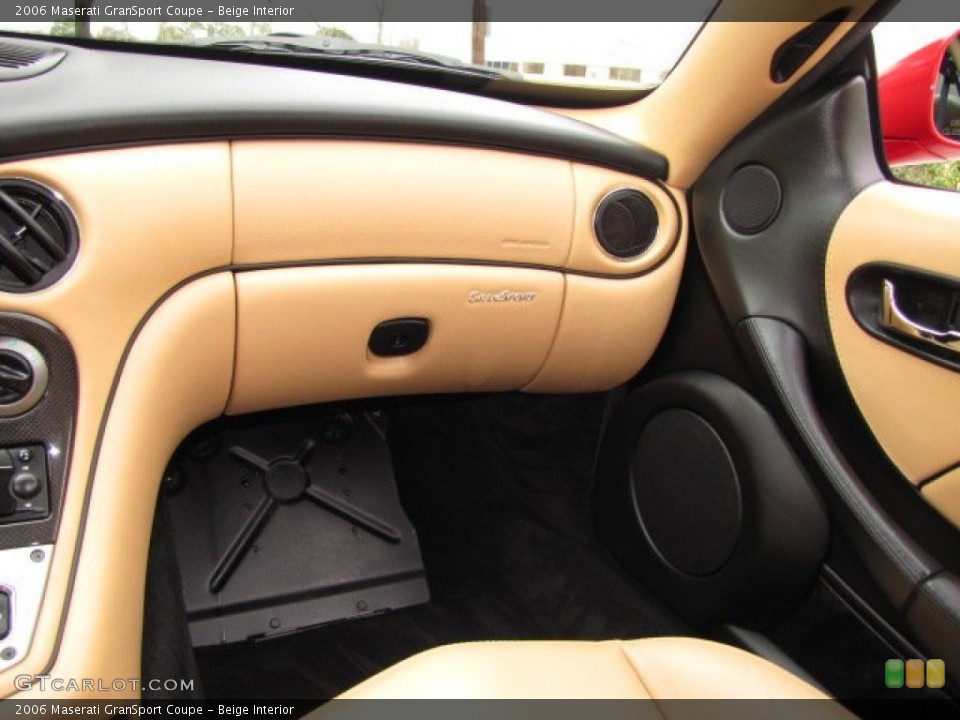 Beige Interior Dashboard for the 2006 Maserati GranSport Coupe #90238076