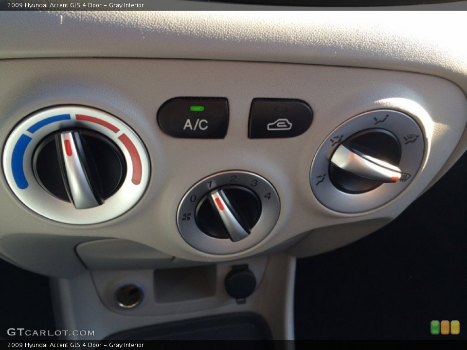 Gray Interior Controls for the 2009 Hyundai Accent GLS 4 Door #90285896