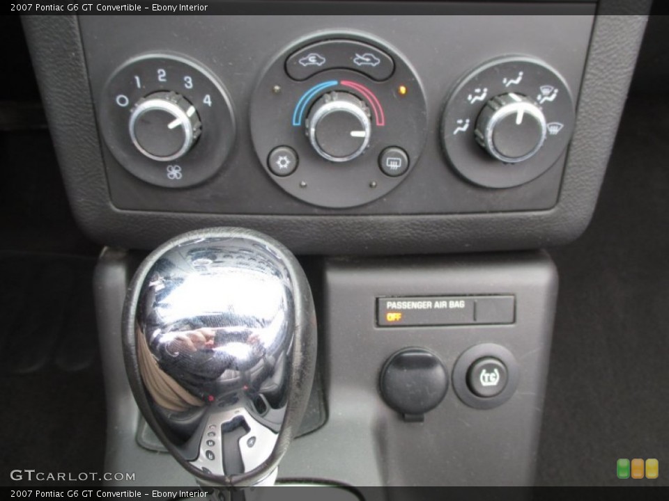 Ebony Interior Controls for the 2007 Pontiac G6 GT Convertible #90300660