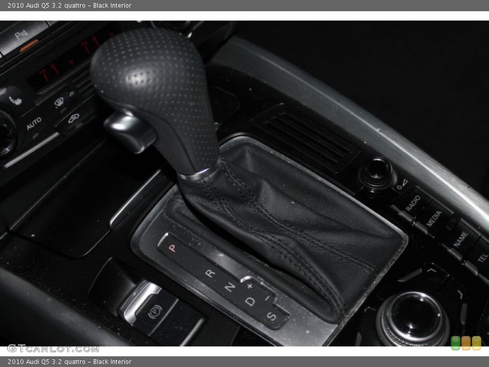 Black Interior Transmission for the 2010 Audi Q5 3.2 quattro #90337073