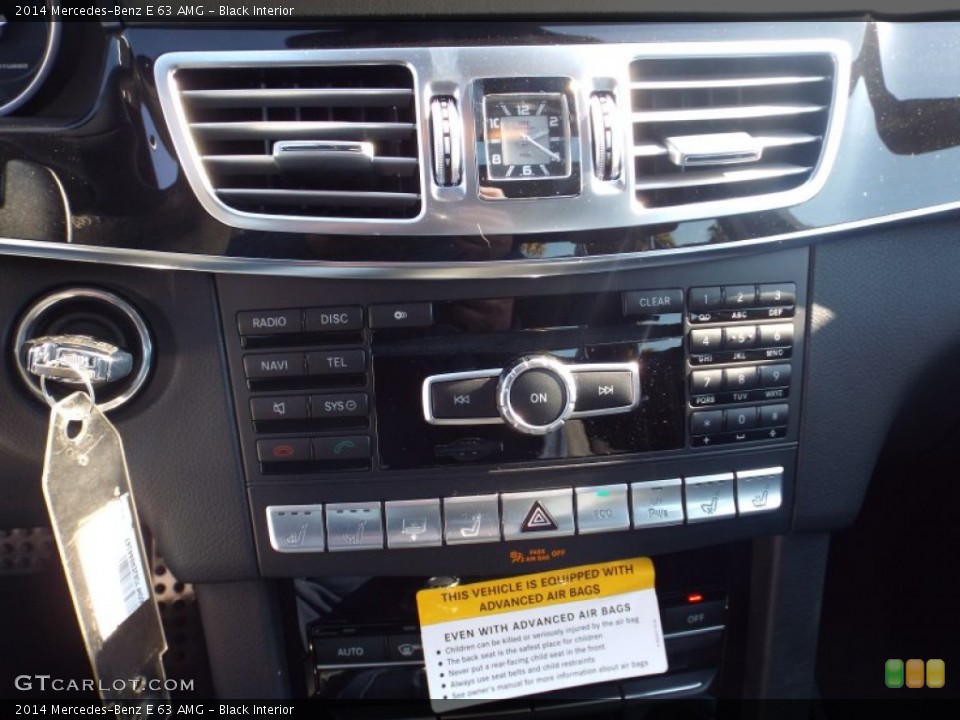 Black Interior Controls for the 2014 Mercedes-Benz E 63 AMG #90337877