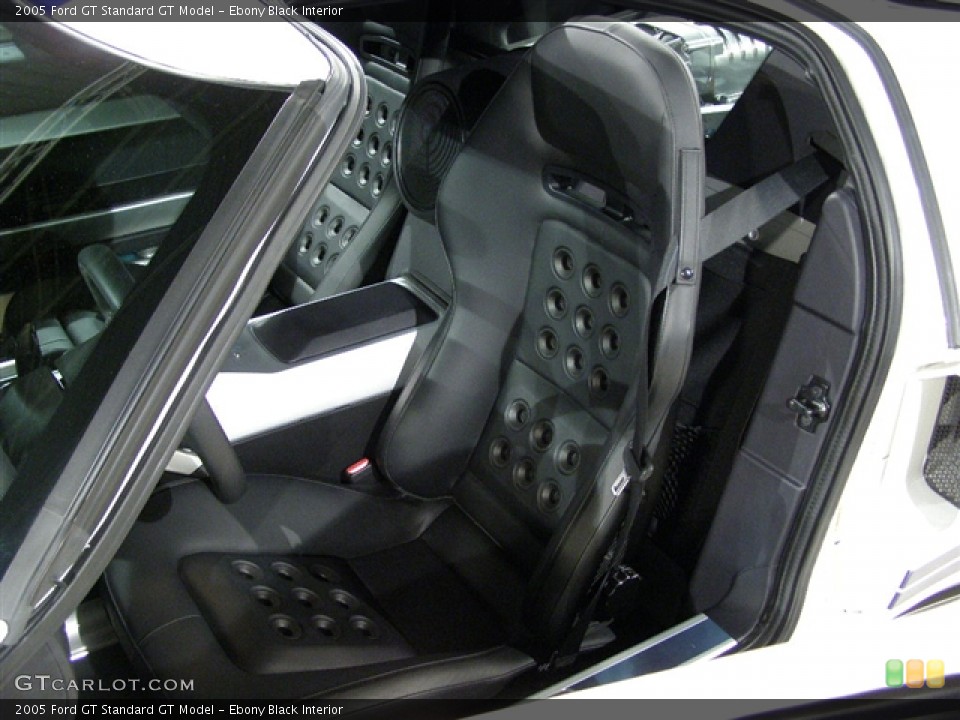 Ebony Black Interior Photo for the 2005 Ford GT  #90343
