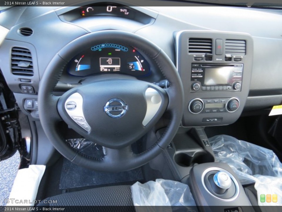 Black Interior Dashboard for the 2014 Nissan LEAF S #90363907