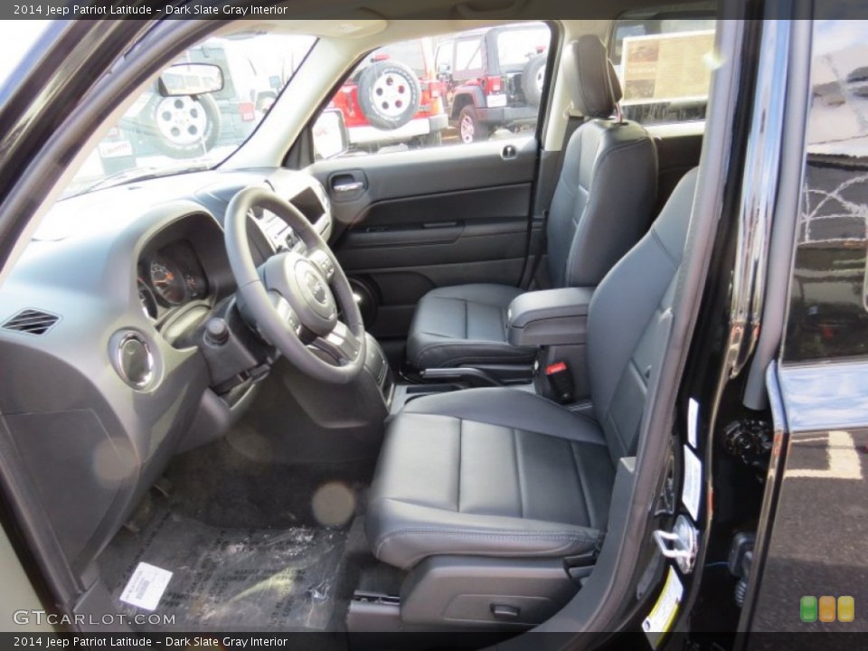 Dark Slate Gray Interior Photo for the 2014 Jeep Patriot Latitude #90384164
