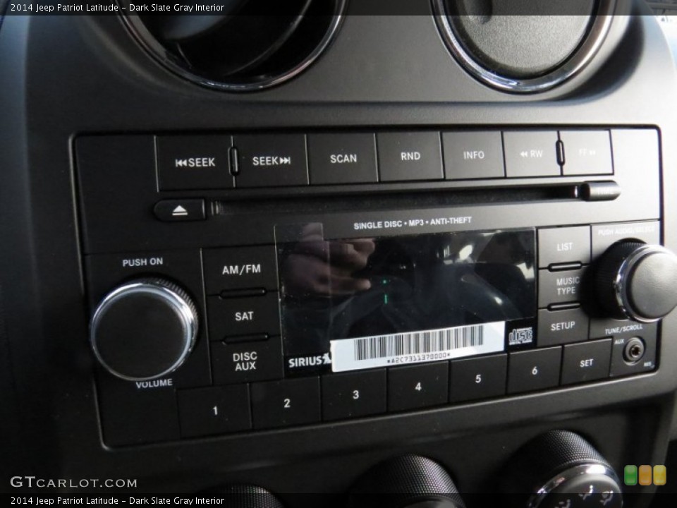 Dark Slate Gray Interior Controls for the 2014 Jeep Patriot Latitude #90384308
