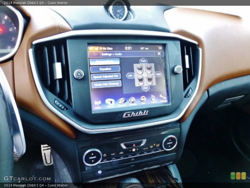 Cuoio Interior Controls for the 2014 Maserati Ghibli S Q4 #90440426