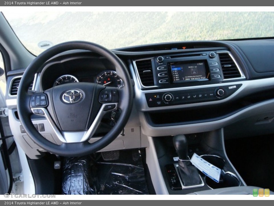 Ash Interior Dashboard for the 2014 Toyota Highlander LE AWD #90462906