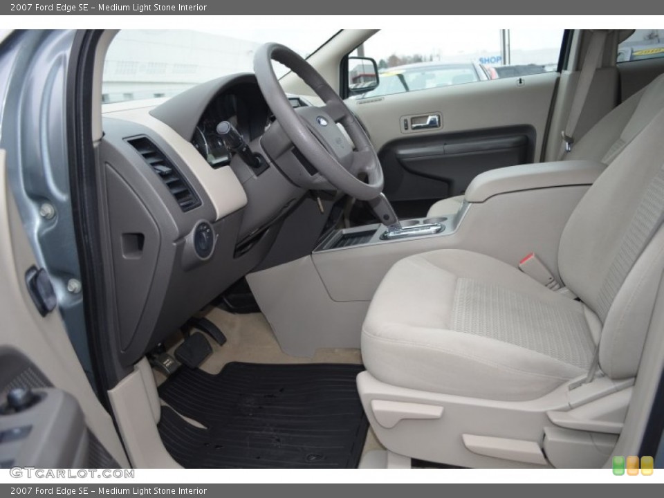 Medium Light Stone Interior Photo for the 2007 Ford Edge SE #90503313