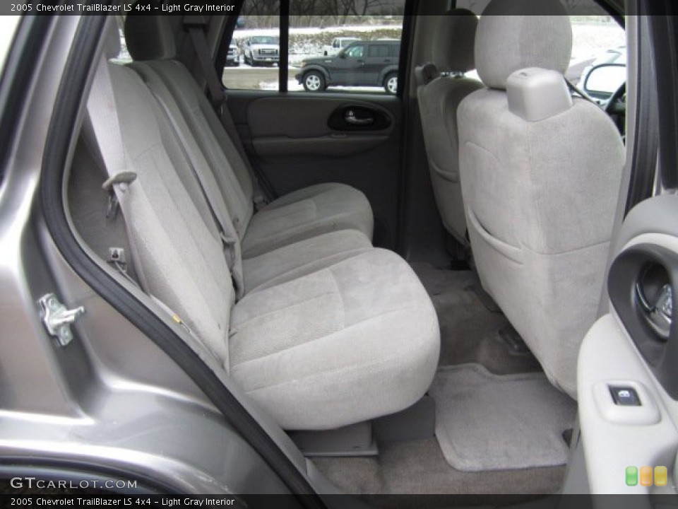 Light Gray Interior Rear Seat for the 2005 Chevrolet TrailBlazer LS 4x4 #90516942