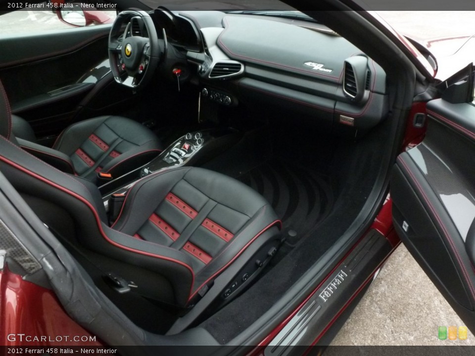 Nero Interior Photo for the 2012 Ferrari 458 Italia #90584064