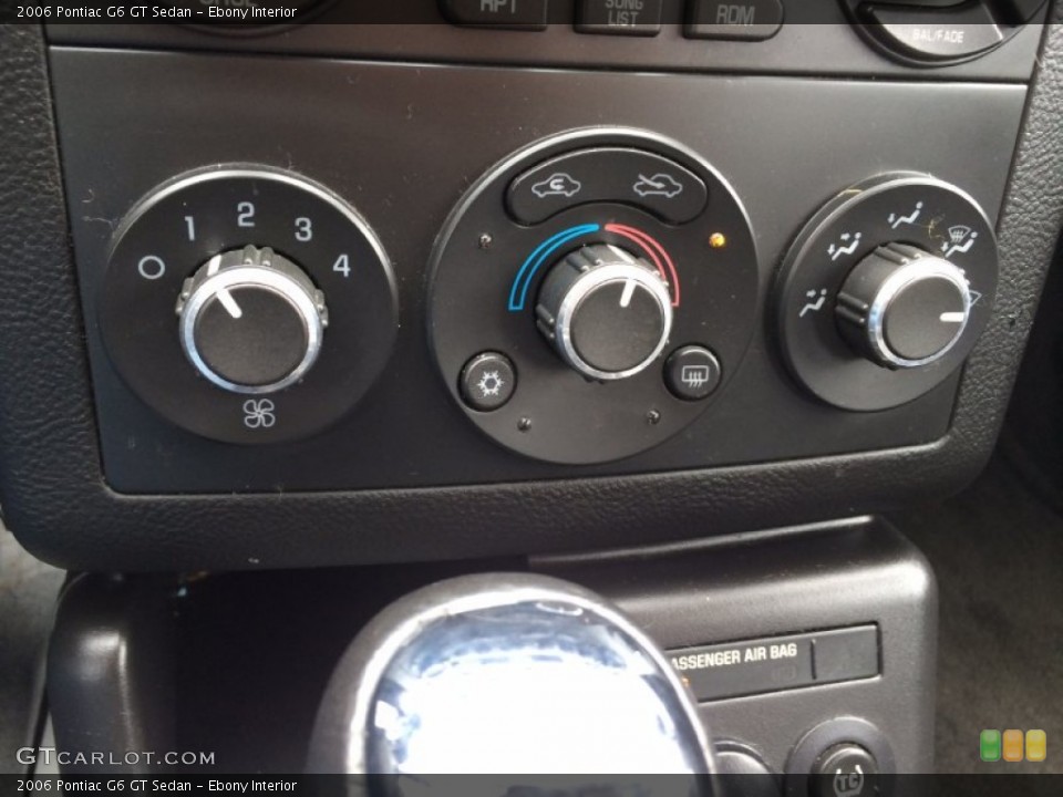 Ebony Interior Controls for the 2006 Pontiac G6 GT Sedan #90654912