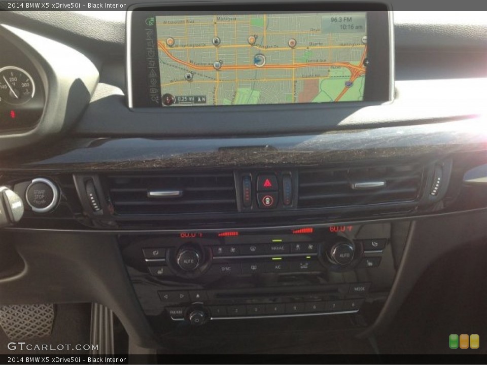 Black Interior Navigation for the 2014 BMW X5 xDrive50i #90673440