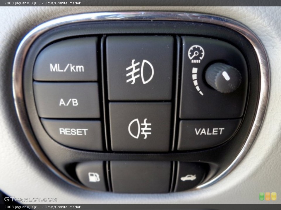 Dove/Granite Interior Controls for the 2008 Jaguar XJ XJ8 L #90673863
